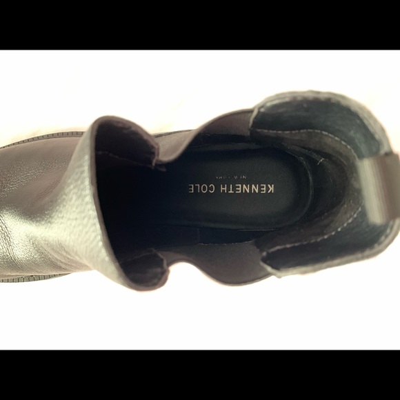 Kenneth Cole Women's Chelsea Boots - Picture 4 of 4